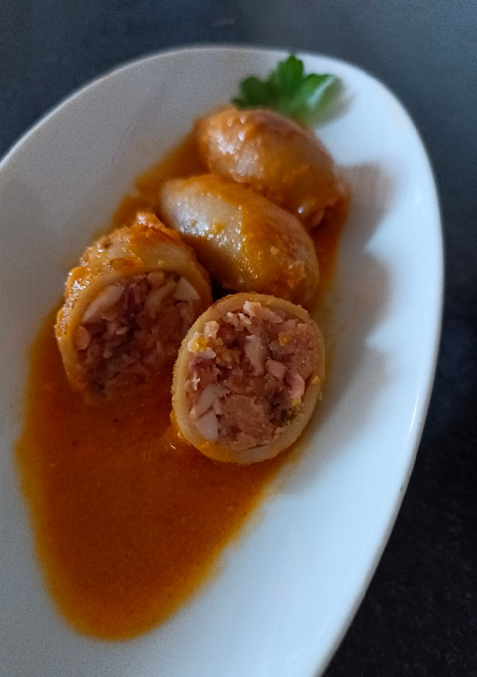 Una foto de Calamares rellenos de carne