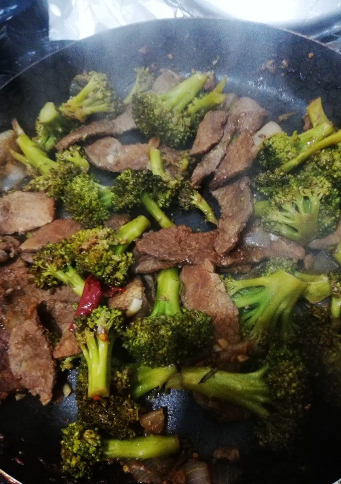 Una foto de Carne con brócoli estilo chino