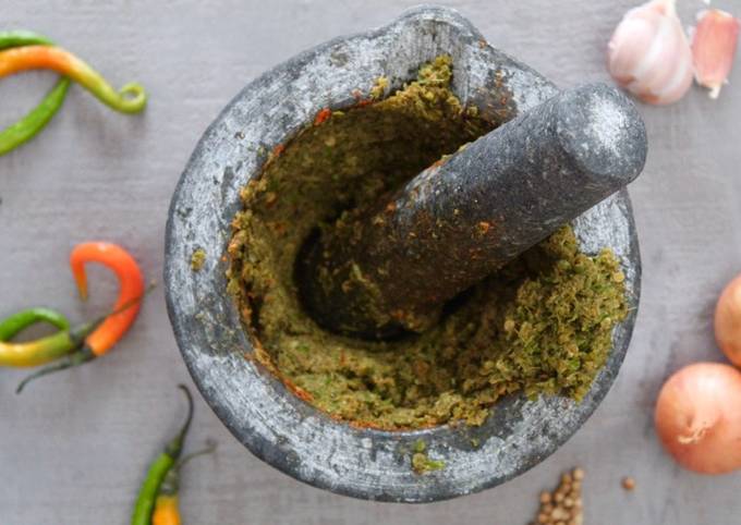 Homemade vegan Thai green curry paste