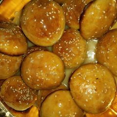 A picture of Burger buns.