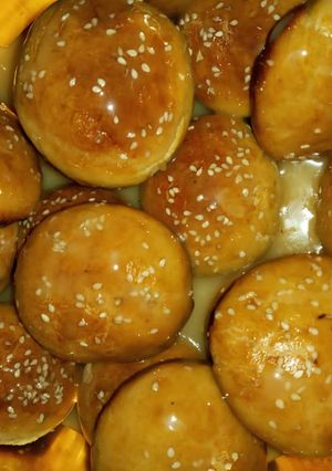 A picture of Burger buns.