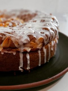 Una foto de Bizcocho de zanahoria y crema pastelera sin gluten