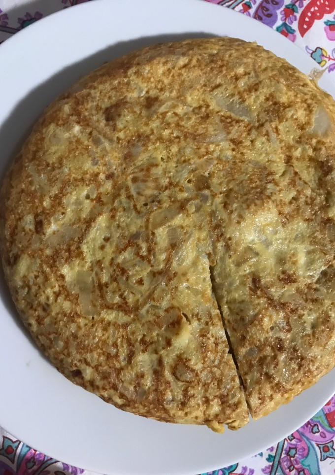 Una foto de Tortilla de coliflor y cebolla (con sabor a tortilla de patata de toda la vida)