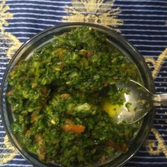 A picture of Dhaniya chutney.