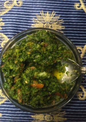 A picture of Dhaniya chutney.