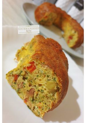 Une photo de ♨️ Cake salé thon et tomates 🍅