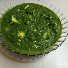 A picture of Palak paneer (homemade paneer).