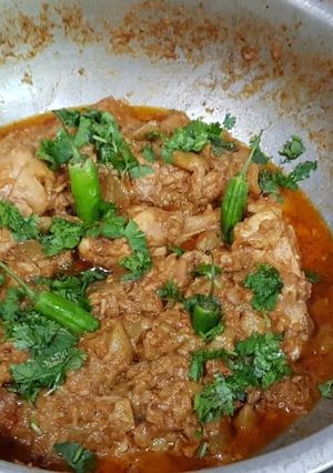 A picture of Bhounwa kadu chicken.