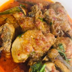 A picture of Village style chicken karahi.