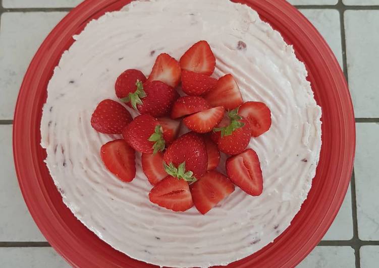 Torta fredda allo yogurt e fragole 🍓