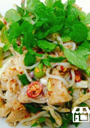 รูปของ ยำขนมจีนไก่ผัด สูตรโล๊ะตู้เย็น