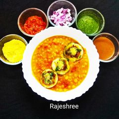 A picture of Ragda Patis.