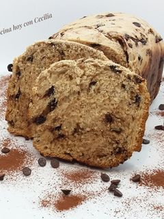 Una foto de Pan brioche de yogur con pepitas de chocolate (panificadora)