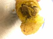 Una foto de plátano maduro y harina