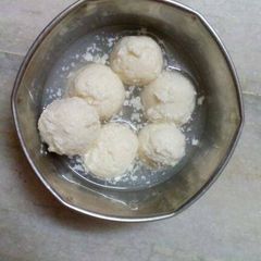 Rasgullas A picture of Rasgullas.