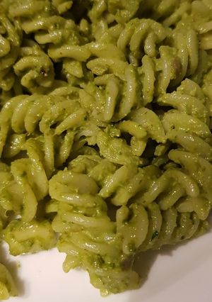 A picture of Spinach, walnut and tomato pesto.