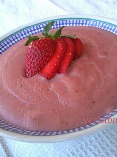 Una foto de Crema de fresas (o fresones)