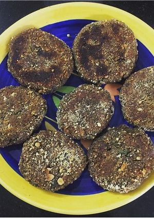 A picture of Kuttu Aata cutlets.