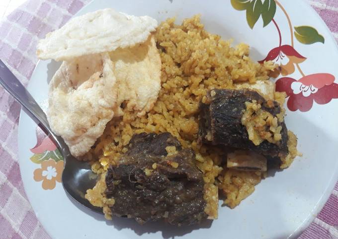 Cara Membuat Nasi kebuli iga sapi Sederhana Dan Enak