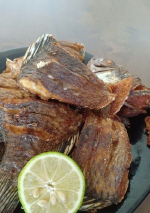 A picture of Fried fish.