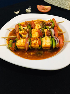 A picture of Paneer Shashlik With Gravy.