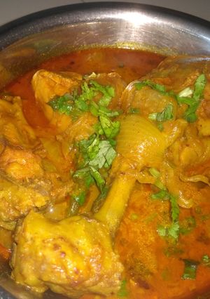 A picture of Chicken do pyazaa.