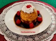 Una foto de flan de coco en el microondas