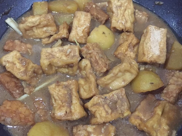 Langkah Gampang Menyiapkan Resep Semur Tahu Tempe Kentang yang  Bikin Ketagihan Anti Ribet, Sempurna