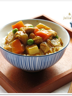 [白醬咖哩雞肉蓋飯]簡易快速家常菜 的食譜成品照片