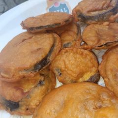 A picture of Baingan ky Pakory.