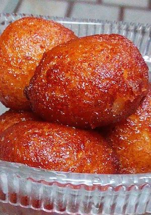 A picture of Bread gulab Jamum.