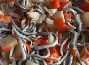 Foto principal de Relleno de tartaletas con surimi y gulas