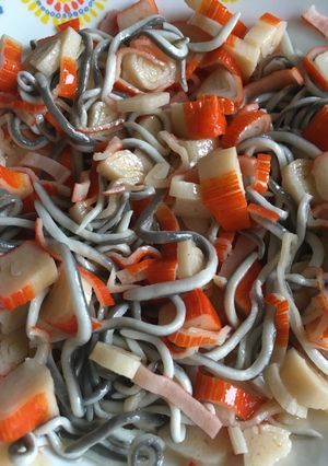 Una foto de Relleno de tartaletas con surimi y gulas