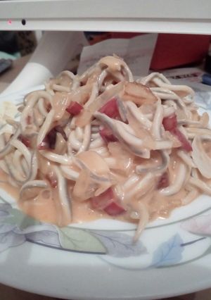 Una foto de Gula en salsa diablo