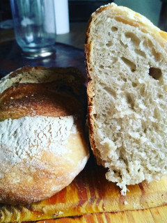Una foto de Pan con masa madre