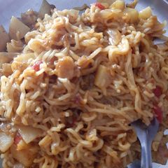 A picture of Maggi.