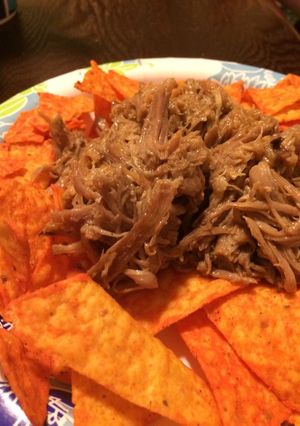 A picture of BBQ nachos.