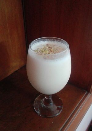 A picture of Apple peanuts shake.