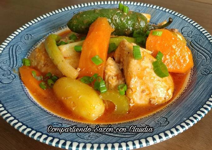 Pollo en su jugo con verduras? Receta de Compartiendo sazón con Claudia  ?.- Cookpad