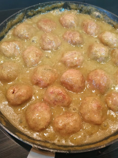Una foto de Albóndigas en Salsa Verde a mi manera