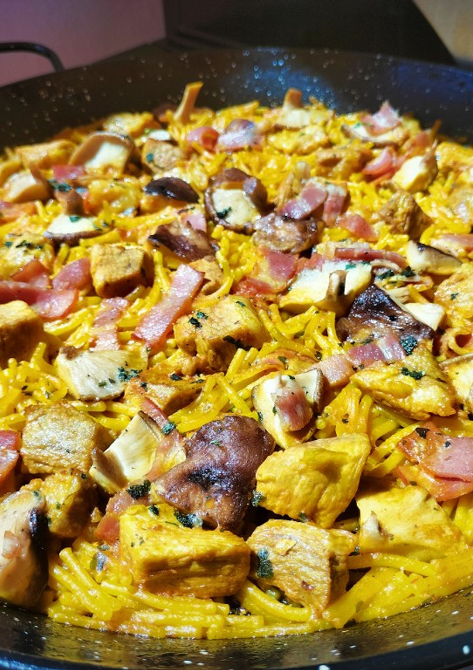 Una foto de Fideos con secreto, seta shiitake y bacon