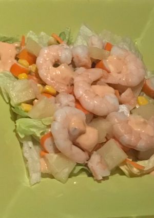 Una foto de Ensalada Tropical