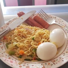 A picture of Simple noodles.