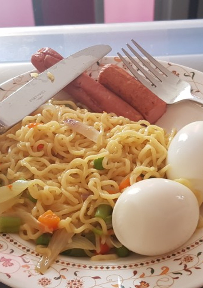 A picture of Simple noodles.