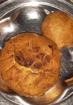 A picture of Mom's special kachori.