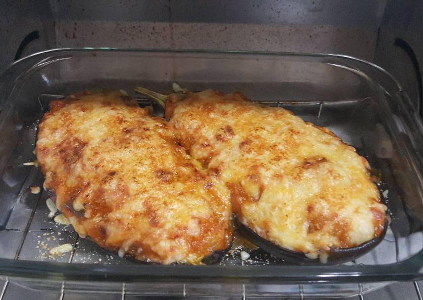 Berenjenas rellenas de carne picada de pavo-pollo