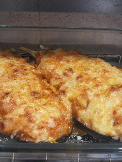 Una foto de Berenjenas rellenas de carne picada de pavo-pollo