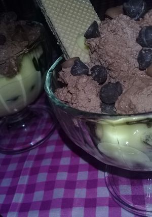 Una foto de Postre compuesto