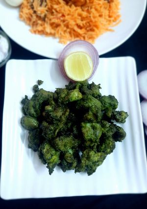 ஹரியாலி சிக்கன் 65 (hariyali chicken 65 recipe in Tamil) செய்முறை முக்கிய புகைப்படம்