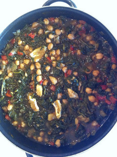 Una foto de Garbanzos con bacalao y espinacas